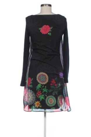 Рокля Desigual, Размер S, Цвят Многоцветен, Цена 42,00 €