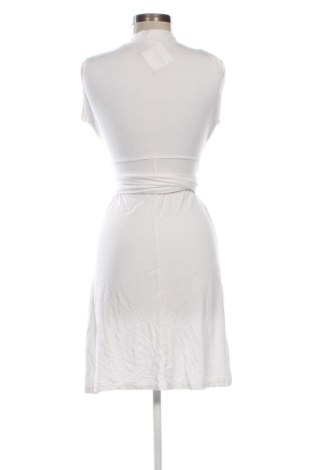 Kleid Dika, Größe M, Farbe Weiß, Preis € 25,00