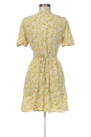 Рокля Envie, Размер M, Цвят Многоцветен, Цена 97,14 €