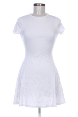 Šaty  Fb Sister, Velikost M, Barva Bílá, Cena  567,00 Kč