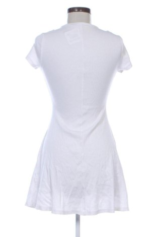Šaty  Fb Sister, Velikost M, Barva Bílá, Cena  567,00 Kč