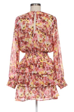 Рокля Gina Tricot, Размер M, Цвят Многоцветен, Цена 14,31 €