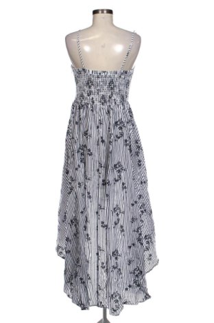 Рокля Guess, Размер L, Цвят Многоцветен, Цена 44,00 €