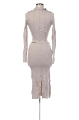 Rochie H&M, Mărime S, Culoare Ecru, Preț 123,99 Lei
