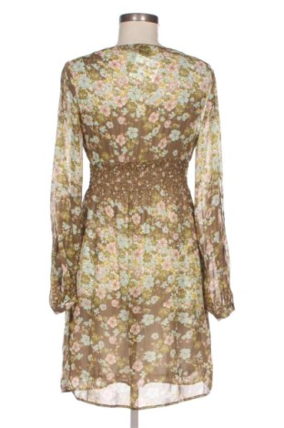 Rochie H&M, Mărime M, Culoare Multicolor, Preț 123,99 Lei