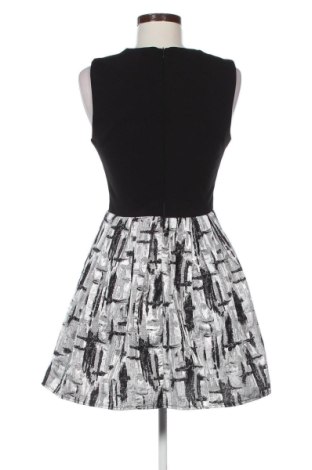 Рокля Ivivi, Размер M, Цвят Многоцветен, Цена 20,45 €