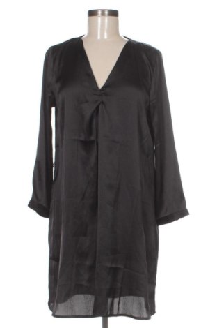 Sukienka Jdy, Rozmiar S, Kolor Czarny, Cena 104,99 zł