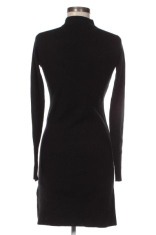 Rochie Karl Lagerfeld, Mărime M, Culoare Negru, Preț 1.209,99 Lei