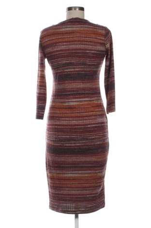 Sukienka La faba, Rozmiar M, Kolor Kolorowy, Cena 131,57 zł