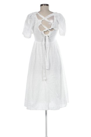 Ruha Lab, Méret M, Szín Fehér, Ár 10 146 Ft