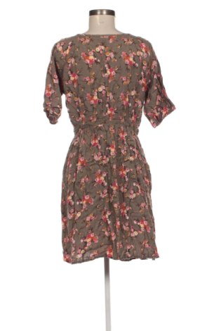 Sukienka Lindex, Rozmiar M, Kolor Kolorowy, Cena 104,99 zł