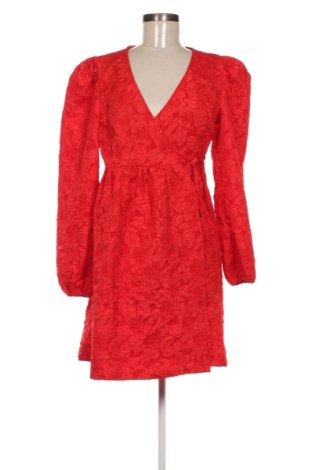 Šaty  Monki, Velikost S, Barva Červená, Cena  409,00 Kč