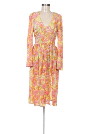 Рокля Monki, Размер S, Цвят Многоцветен, Цена 14,31 €