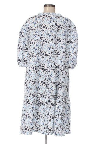 Рокля My Wear, Размер 3XL, Цвят Многоцветен, Цена 20,45 €