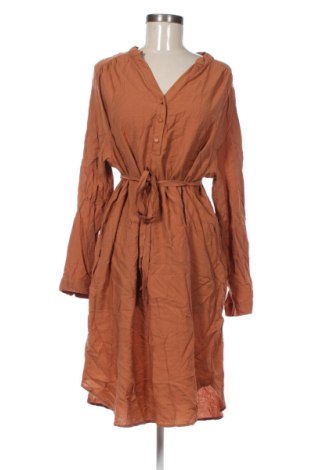 Ruha ONLY Carmakoma, Méret XXL, Szín Barna, Ár 12 349 Ft