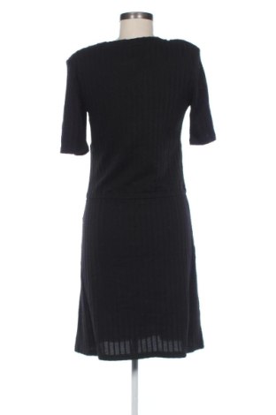 Kleid Pieces, Größe M, Farbe Schwarz, Preis 41,99 €