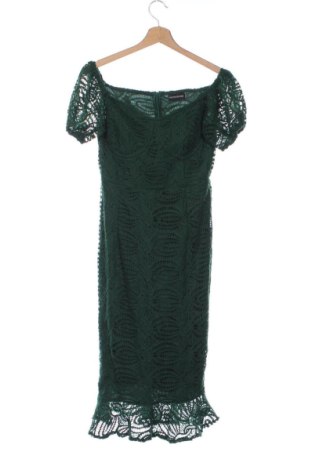 Kleid Pretty Little Thing, Größe M, Farbe Grün, Preis 30,00 €