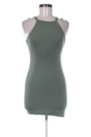 Kleid Pull&Bear, Größe S, Farbe Grün, Preis 8,96 €