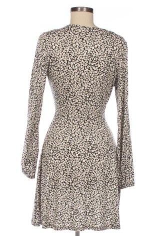 Kleid Pull&Bear, Größe M, Farbe Mehrfarbig, Preis 20,00 €