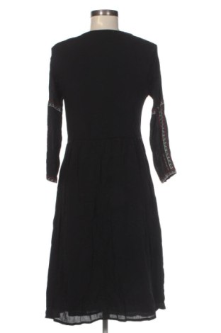 Sukienka Pull&Bear, Rozmiar L, Kolor Czarny, Cena 107,17 zł