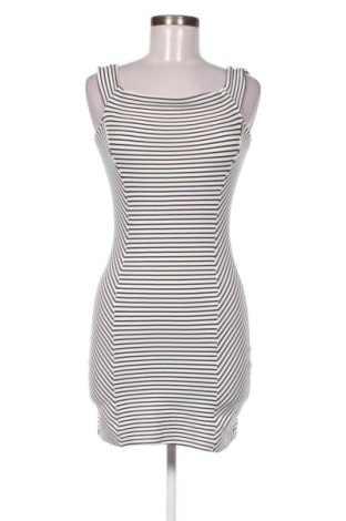 Kleid Pull&Bear, Größe XS, Farbe Mehrfarbig, Preis € 26,99