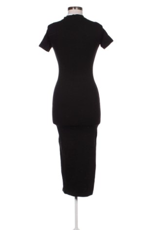 Рокля Pull&Bear, Размер M, Цвят Черен, Цена 20,00 €