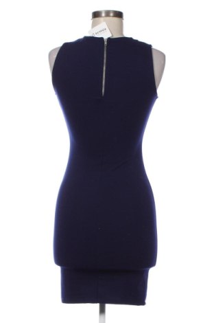 Sukienka Pull&Bear, Rozmiar S, Kolor Niebieski, Cena 156,99 zł