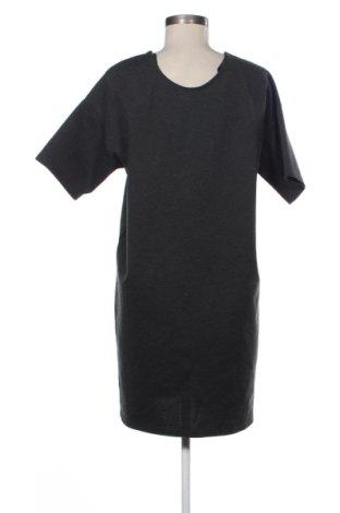 Kleid Reserved, Größe XS, Farbe Grau, Preis 21,10 €