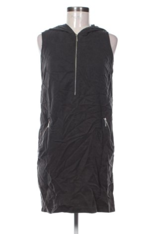 Sukienka Reserved, Rozmiar M, Kolor Szary, Cena 107,17 zł