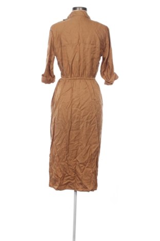 Sukienka Reserved, Rozmiar M, Kolor Brązowy, Cena 107,17 zł