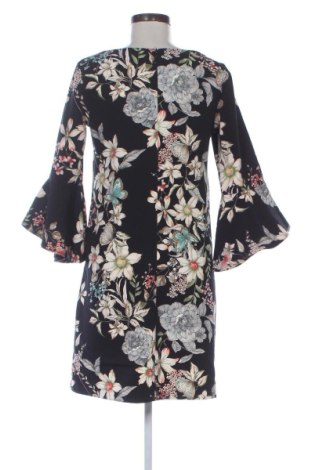 Sukienka Rinascimento, Rozmiar M, Kolor Kolorowy, Cena 606,42 zł