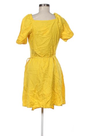 Rochie SHEIN, Mărime M, Culoare Galben, Preț 123,99 Lei