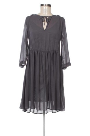 Šaty  Sisley, Veľkosť S, Farba Sivá, Cena  49,95 €