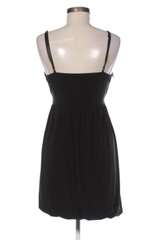 Sukienka Sisters Point, Rozmiar M, Kolor Czarny, Cena 171,47 zł