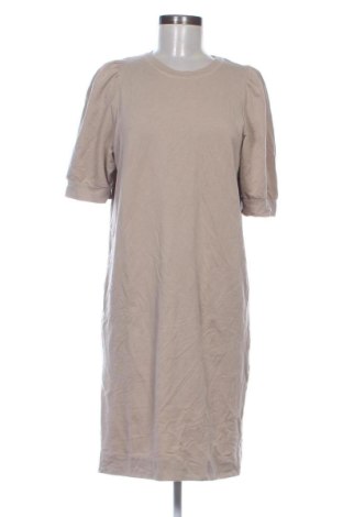 Рокля Soaked In Luxury, Размер XL, Цвят Бежов, Цена 42,43 €