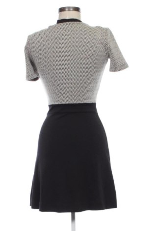 Рокля Stradivarius, Размер S, Цвят Многоцветен, Цена 19,97 €