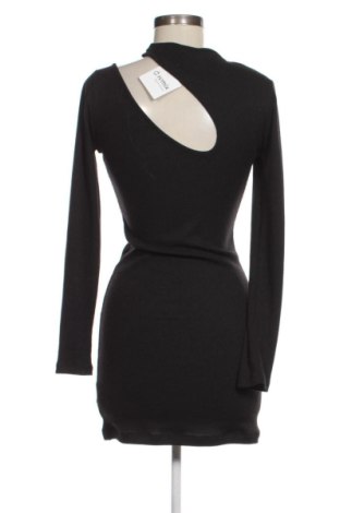 Рокля Trendyol, Размер M, Цвят Черен, Цена 65,57 €