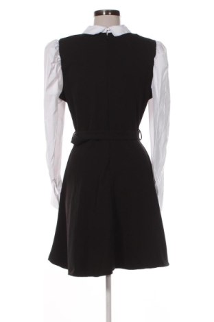 Rochie Trendyol, Mărime M, Culoare Multicolor, Preț 147,00 Lei