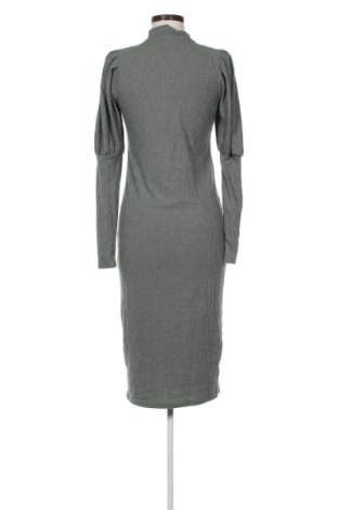 Kleid VRS Woman, Größe M, Farbe Grün, Preis 25,99 €