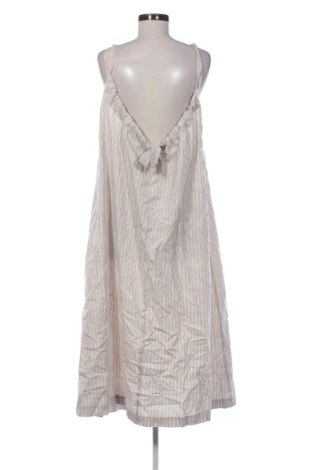 Рокля Vero Moda, Размер M, Цвят Многоцветен, Цена 17,00 €