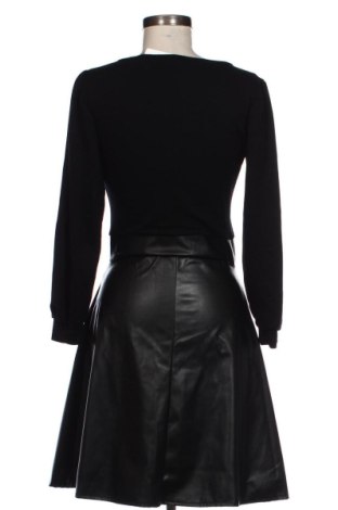 Sukienka Vibe, Rozmiar S, Kolor Czarny, Cena 107,17 zł