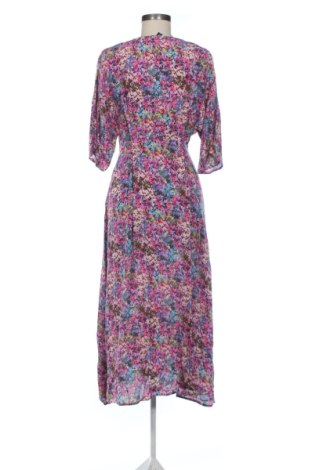 Kleid Y.A.S, Größe M, Farbe Mehrfarbig, Preis 42,00 €