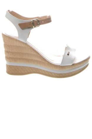 Сандали Lasocki, Размер 38, Цвят Бял, Цена 51,69 €