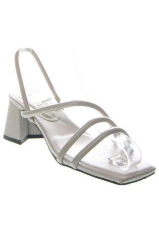 Sandale Reserved, Mărime 36, Culoare Bej, Preț 109,48 Lei