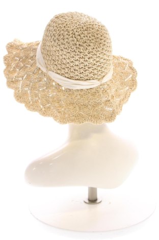 Шапка Unbranded, Цвят Бежов, Цена 11,75 €