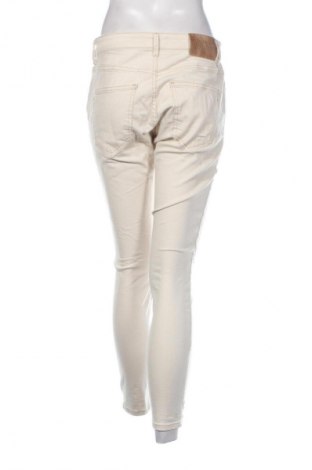 Női farmernadrág Pull&Bear, Méret M, Szín Ekrü
, Ár 1 199 Ft