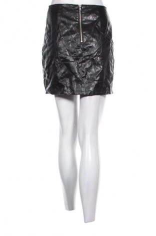 Кожена пола H&M Divided, Размер S, Цвят Черен, Цена 2,55 €