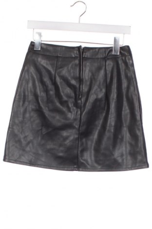 Кожена пола Unbranded, Размер M, Цвят Черен, Цена 2,04 €