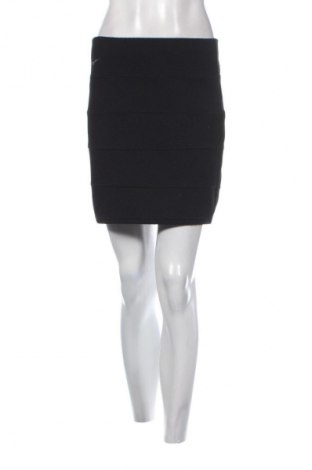 Пола Amisu, Размер M, Цвят Черен, Цена 2,04 €