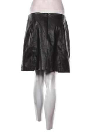 Пола Amisu, Размер M, Цвят Черен, Цена 2,04 €